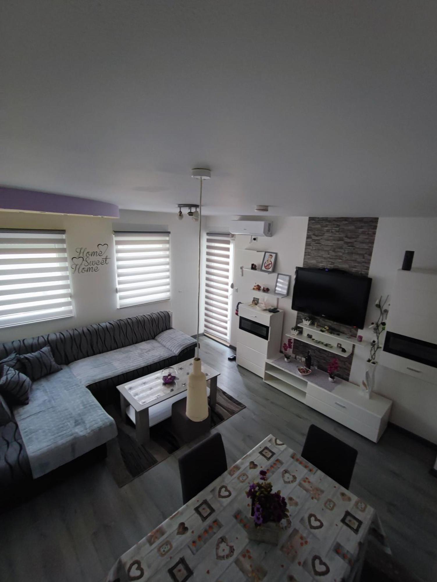 Stan Na Dan Apartman Krisfil Prnjavor Ngoại thất bức ảnh