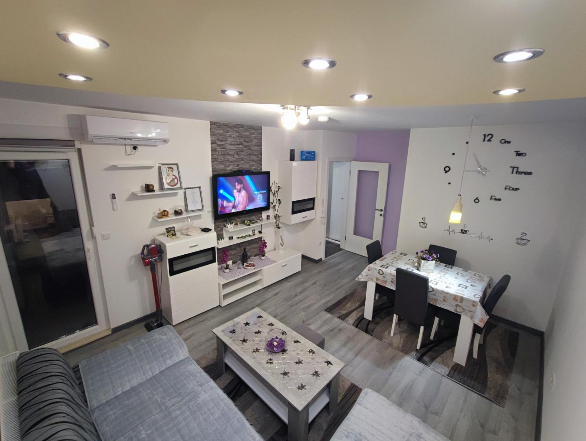 Stan Na Dan Apartman Krisfil Prnjavor Ngoại thất bức ảnh
