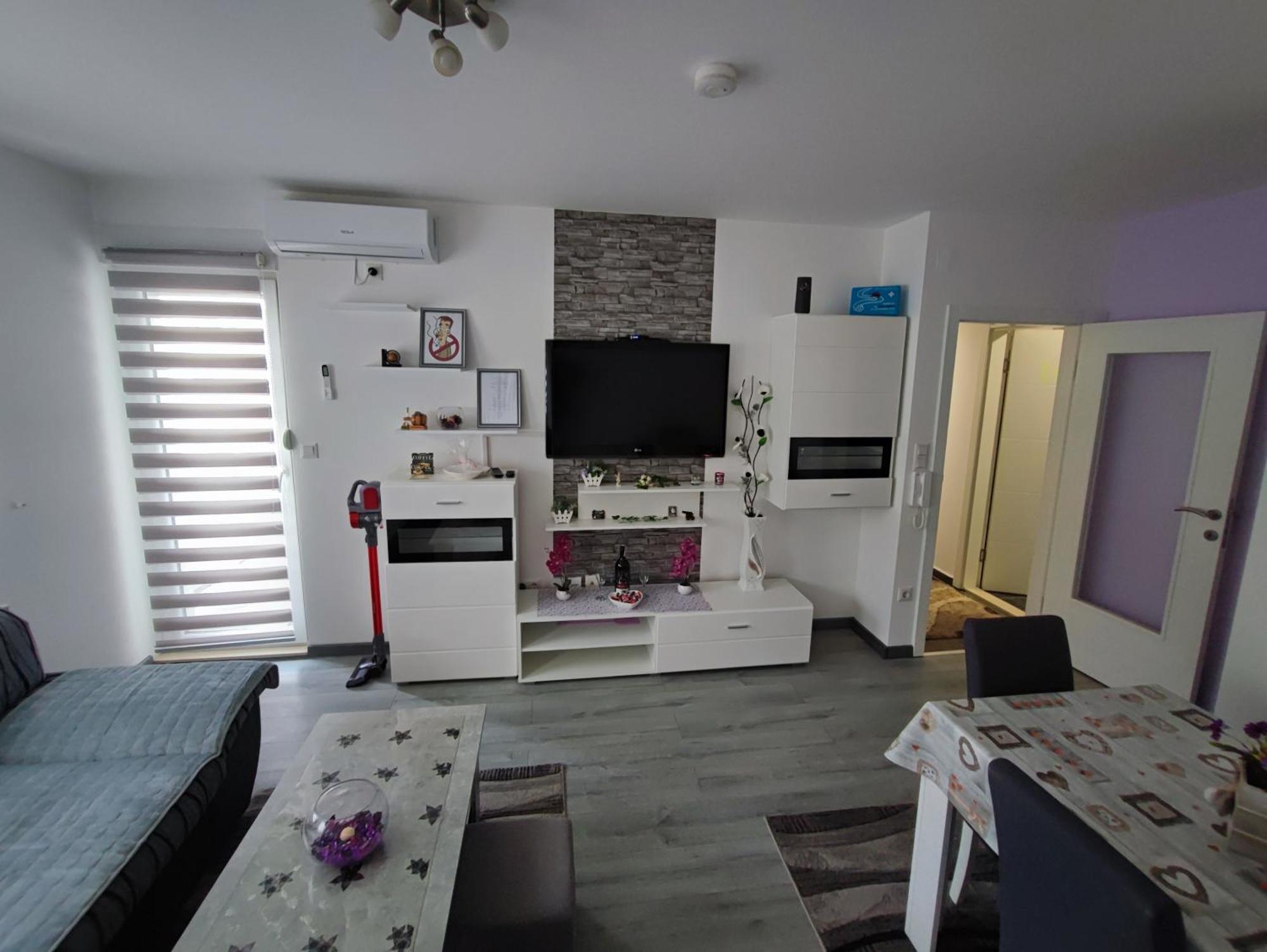 Stan Na Dan Apartman Krisfil Prnjavor Ngoại thất bức ảnh
