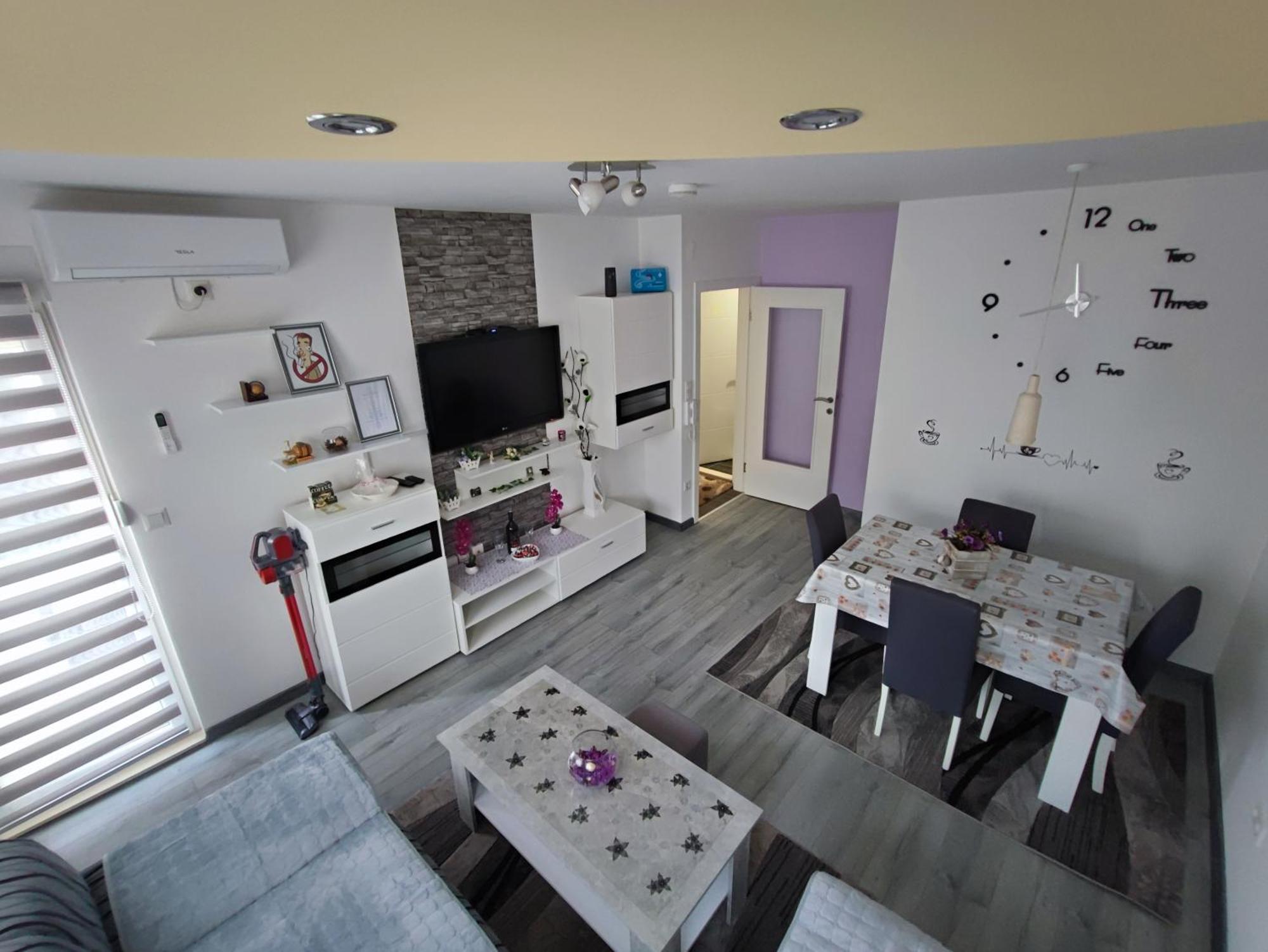Stan Na Dan Apartman Krisfil Prnjavor Ngoại thất bức ảnh